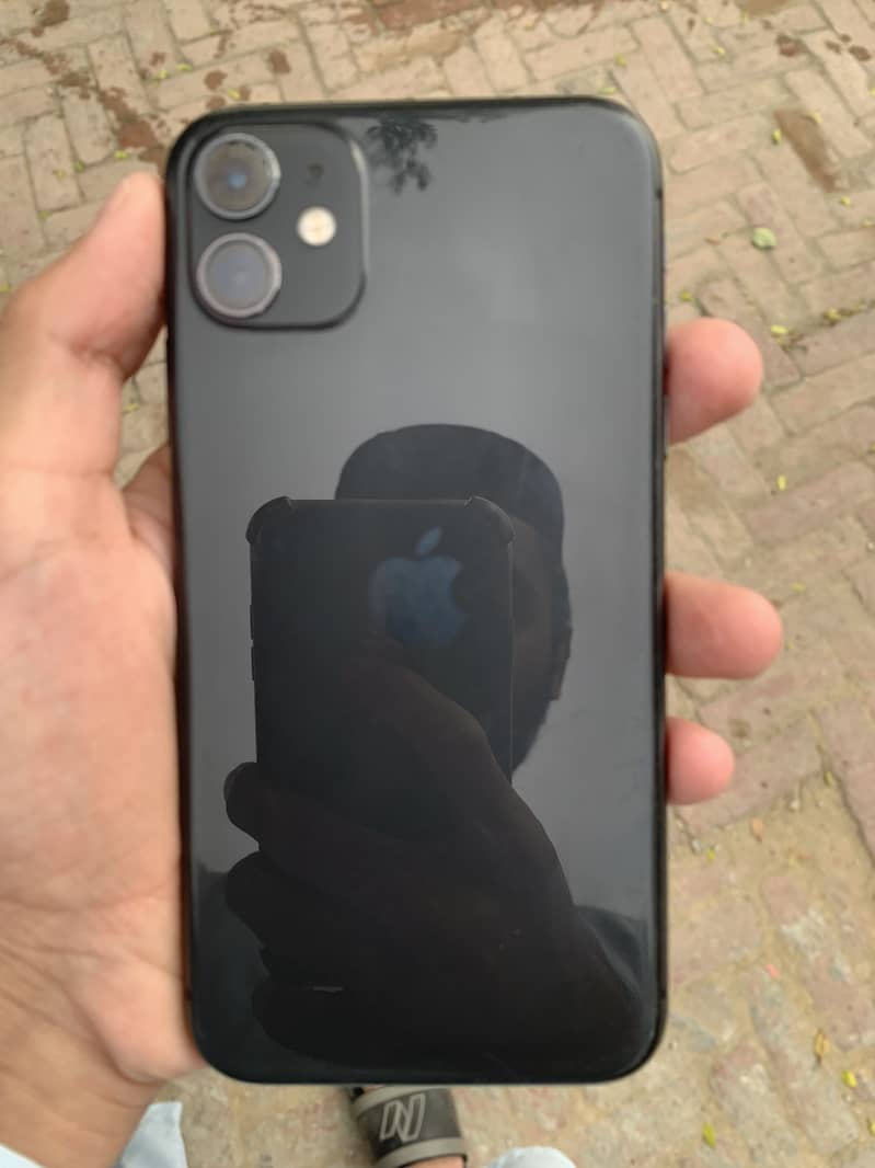 Apple iPhone 11 4