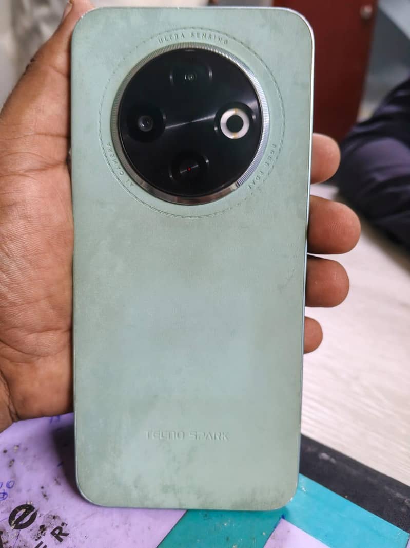 Tecno SPARK 30C 1
