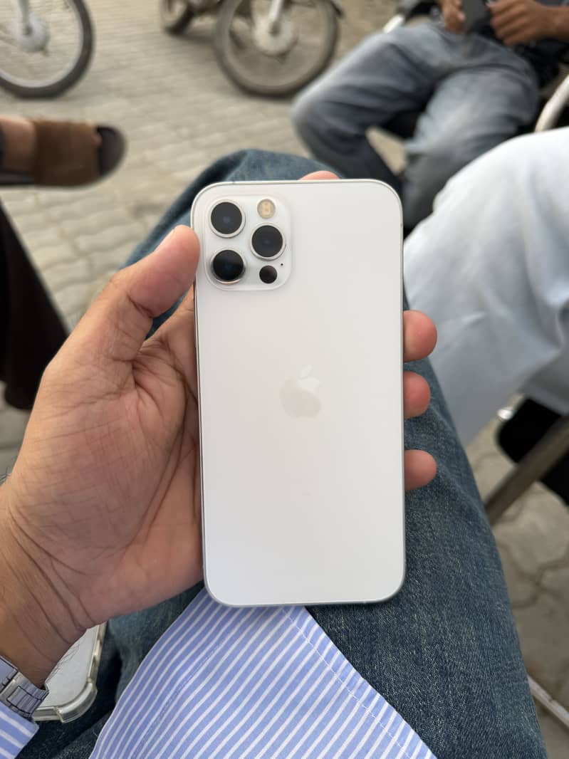 Apple iPhone 12 Pro 1