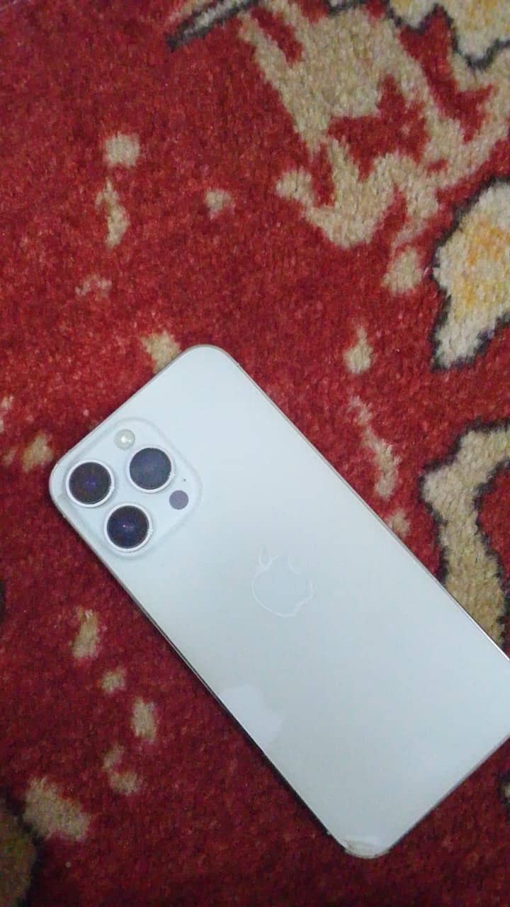 Apple iPhone 14 Pro Max 0
