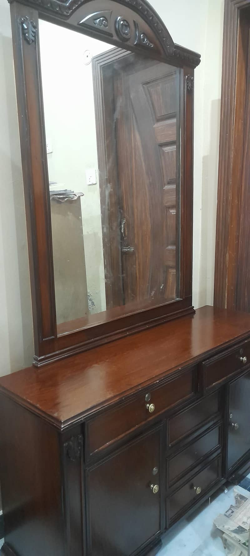 dressing table 1