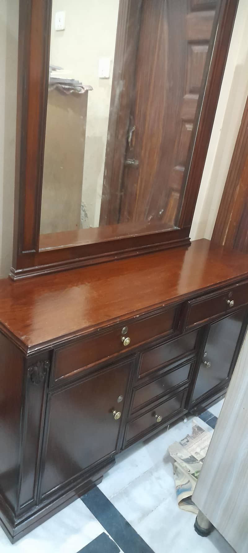 dressing table 3