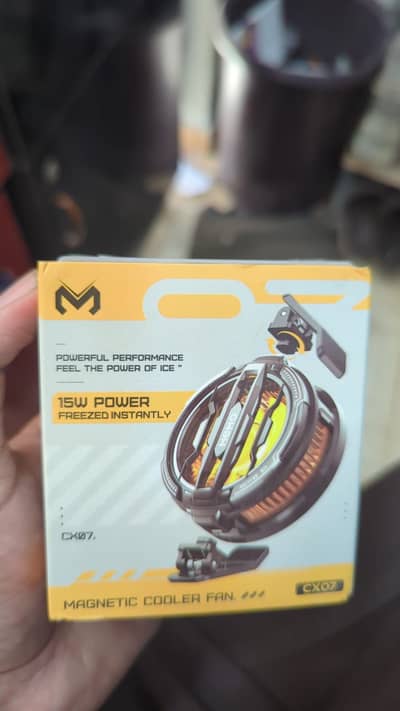 Mobile Cooling fan gaming phone ke leya best ha 4- temperature