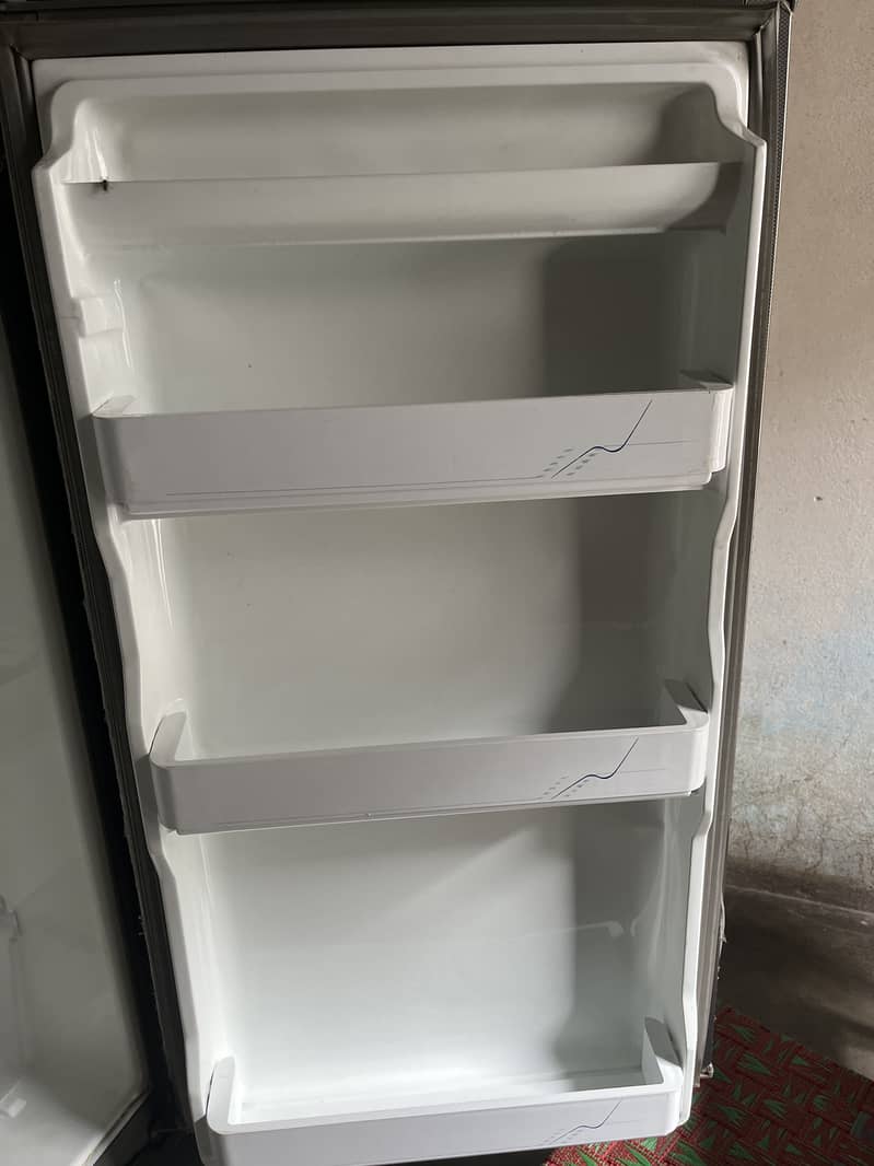 Refrigerator 1