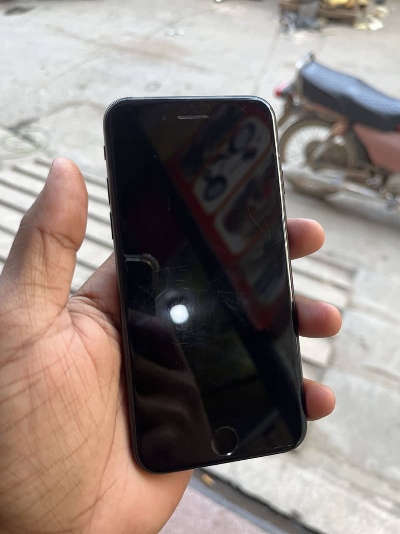 Apple iPhone SE 2
