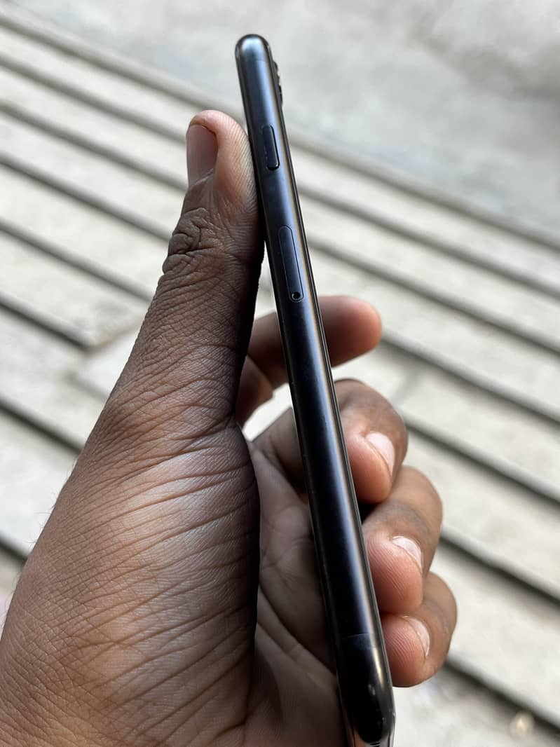 Apple iPhone SE 3