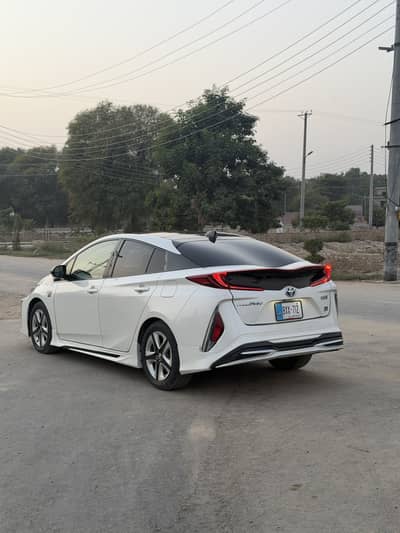 Toyota Prius PHEV Solar Roof 2018/2021