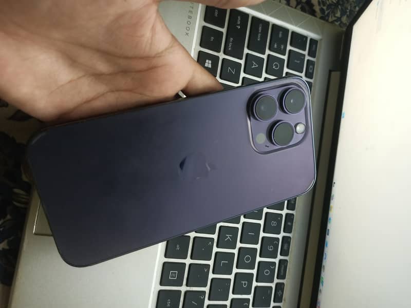 Apple iPhone 14 Pro Max 0
