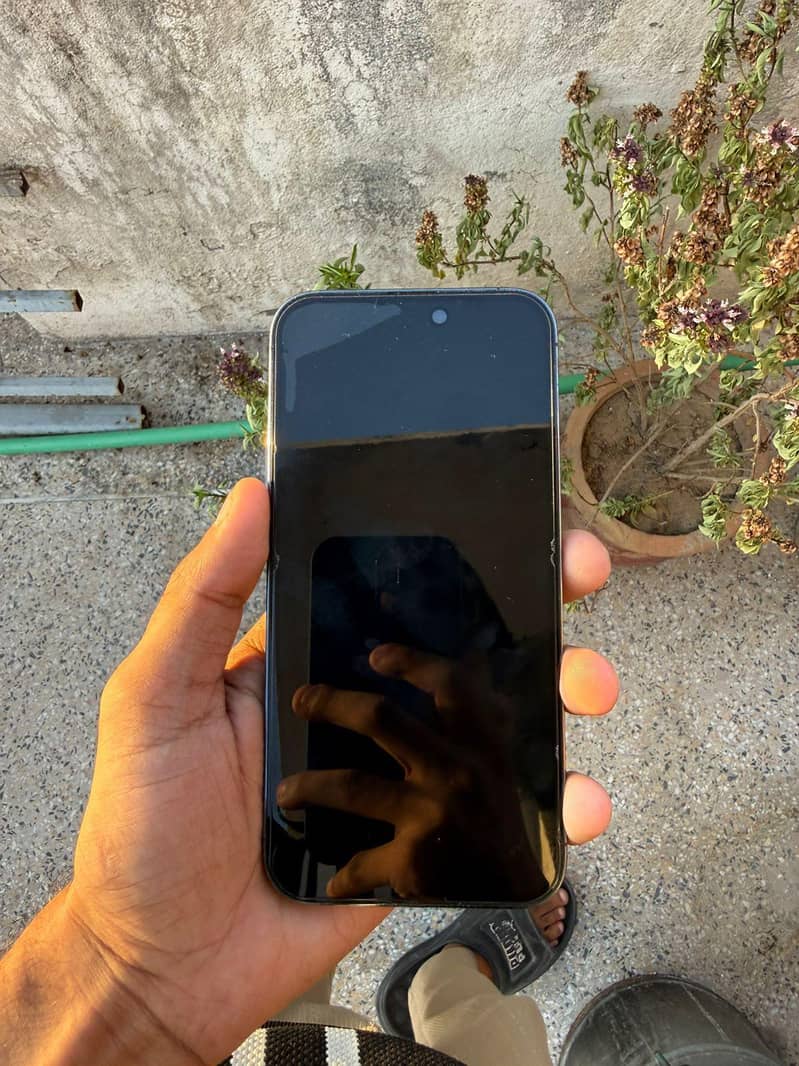 Apple iPhone 14 Pro Max 4