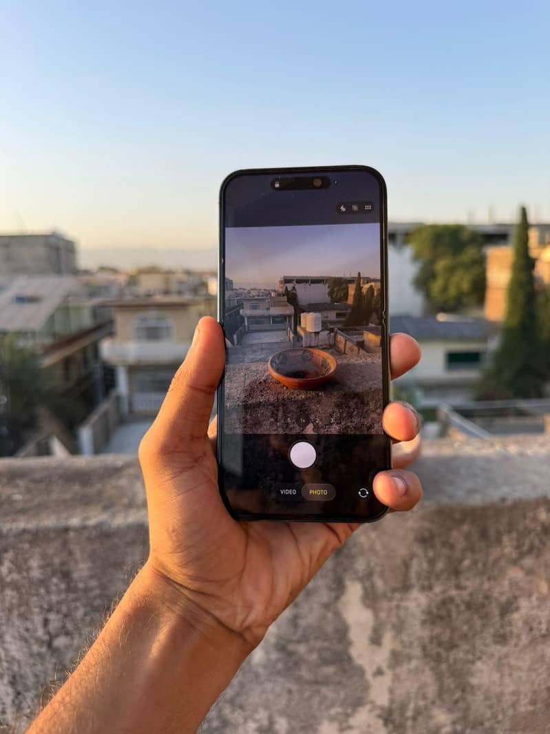 Apple iPhone 14 Pro Max 8
