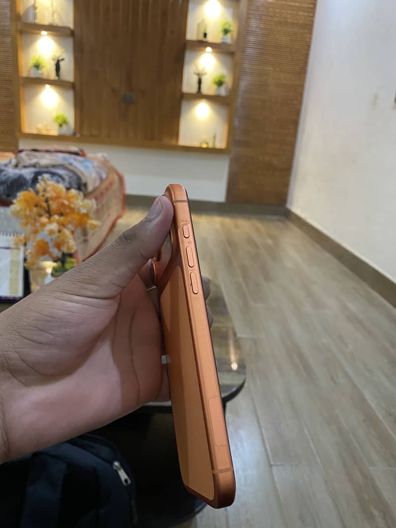 Apple iPhone 17 Pro Max 4