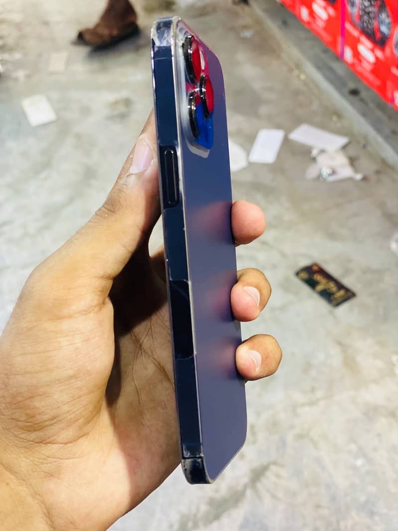 Apple iPhone 14 Pro Max 8