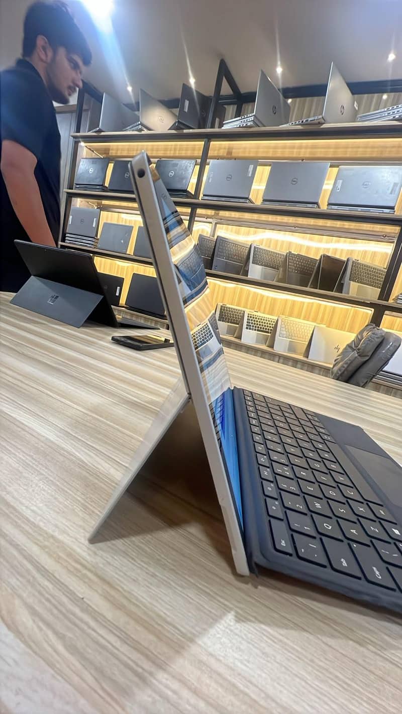 Microsoft surface pro 7+ 1