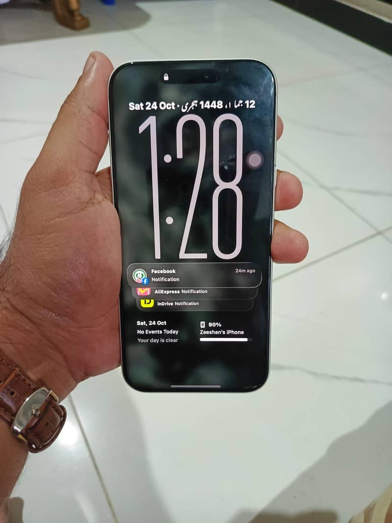 Apple iPhone 17 Pro Max 3