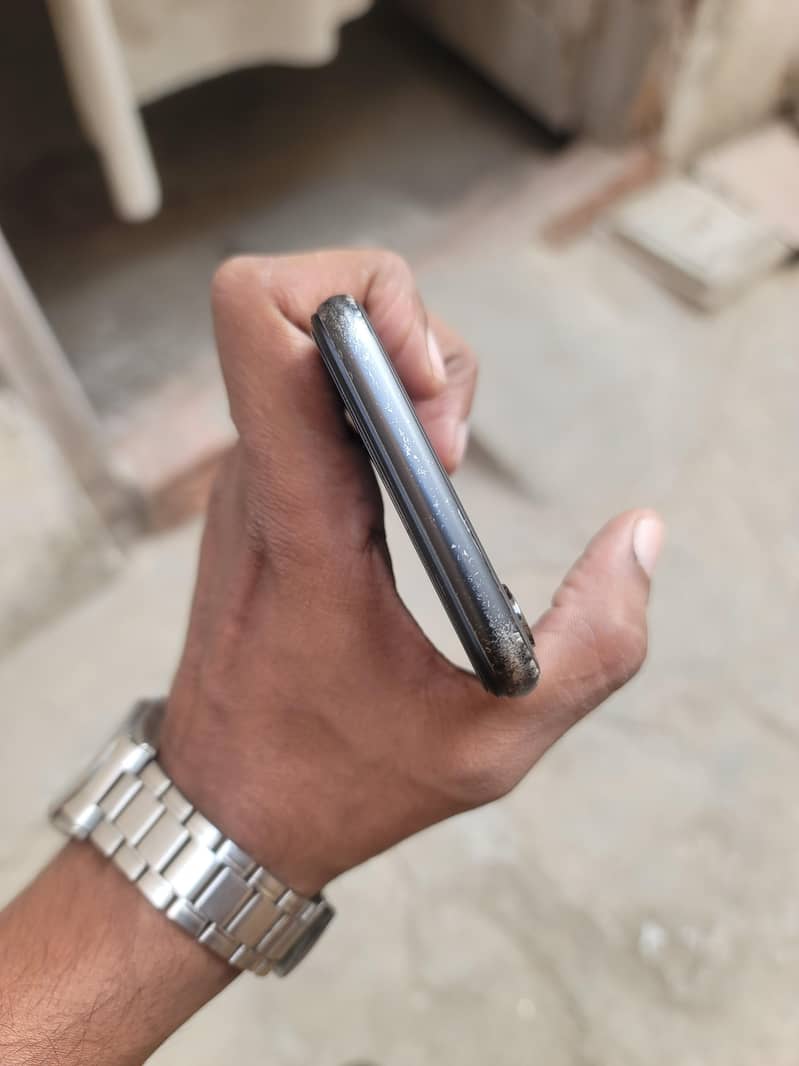 Apple iPhone X 5