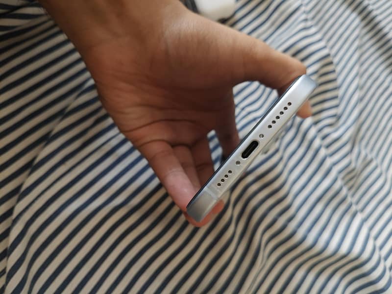 Apple iPhone 15 plus 3