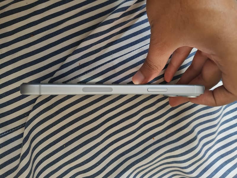 Apple iPhone 15 plus 5