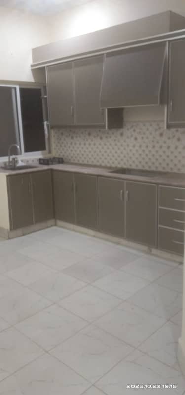 5 MARLA LOWAR PORTION LIKE NEW