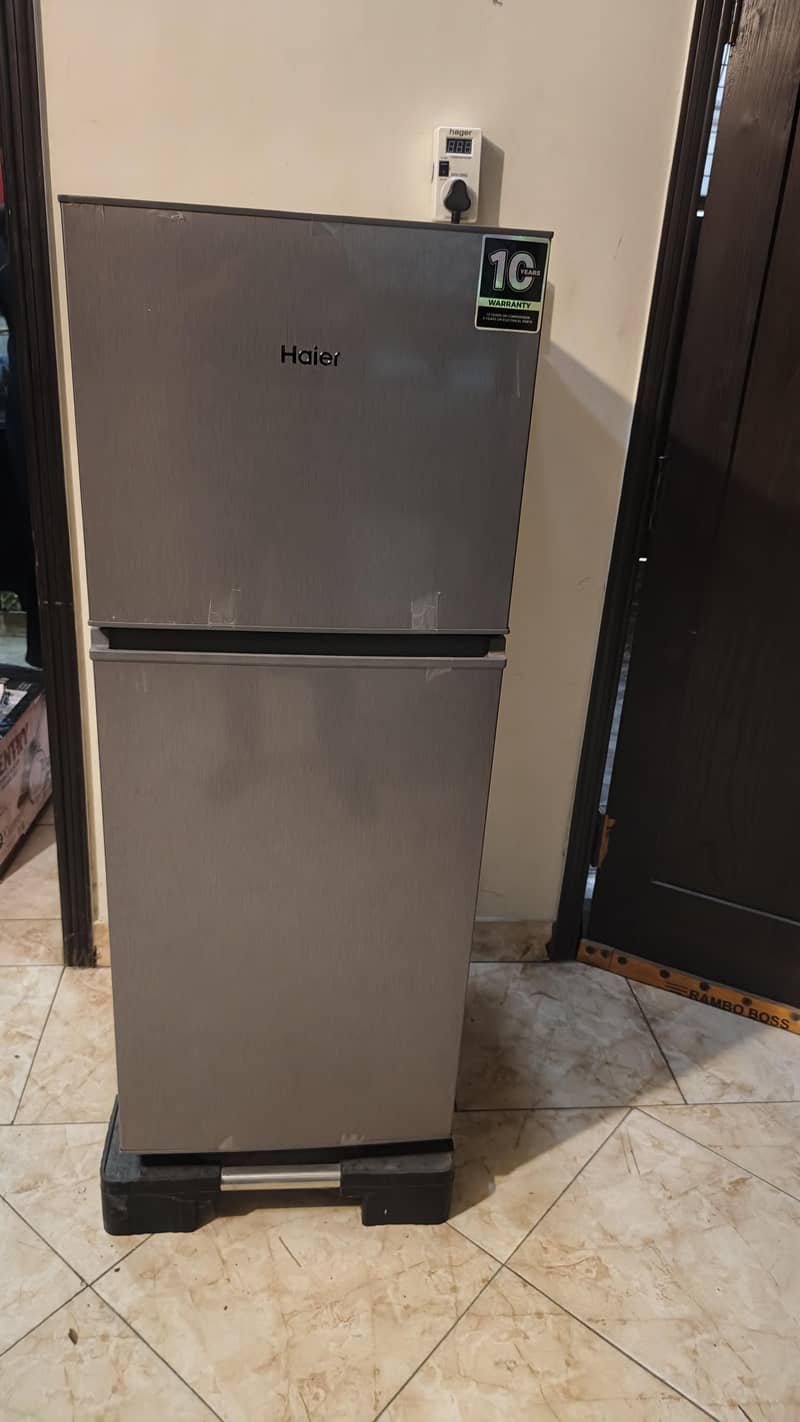 Haier medium size Fridge 0