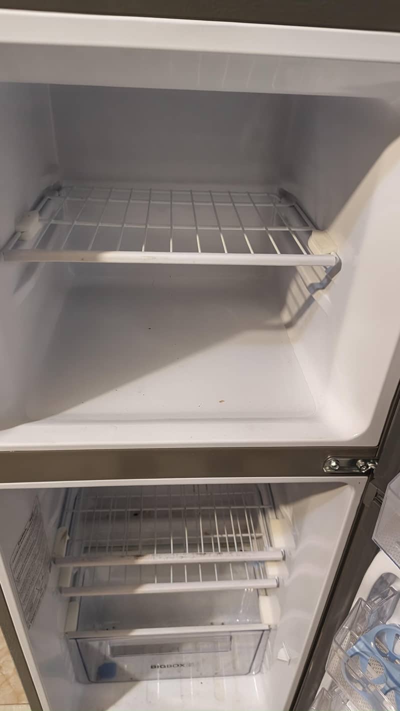 Haier medium size Fridge 2