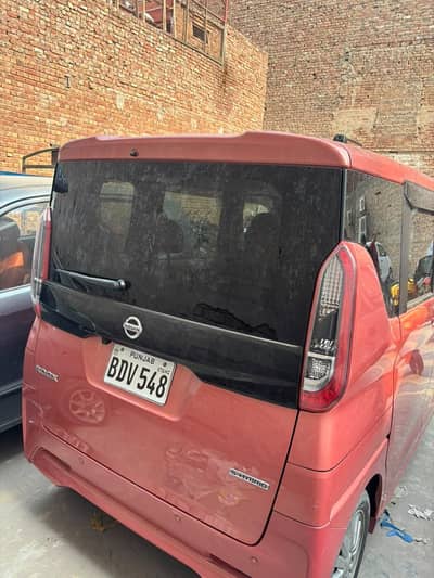 Nissan Roox 2025