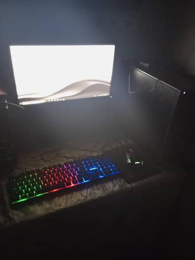 Complete Setup | i5 4th | Gaming keyboard and mouse 8GB RAM 256GB SSD