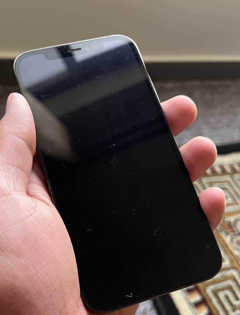Apple iPhone 12 Pro 3