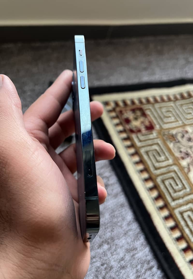 Apple iPhone 12 Pro 6