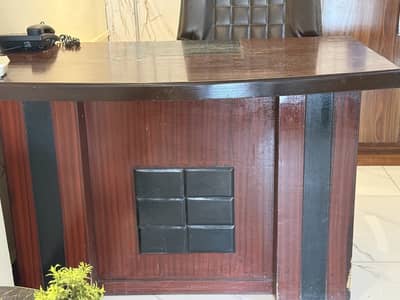 New design OFFICE TABLE and CHAIR in a very good condition available