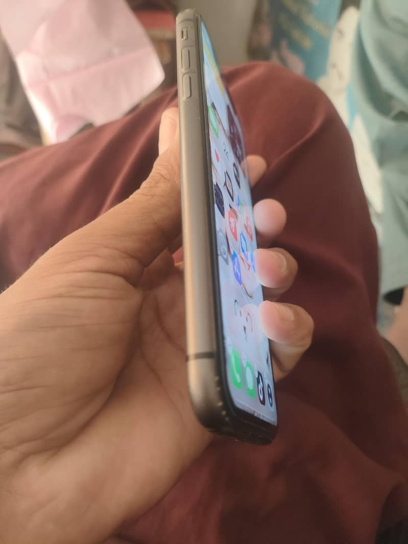 Apple iPhone 11 1