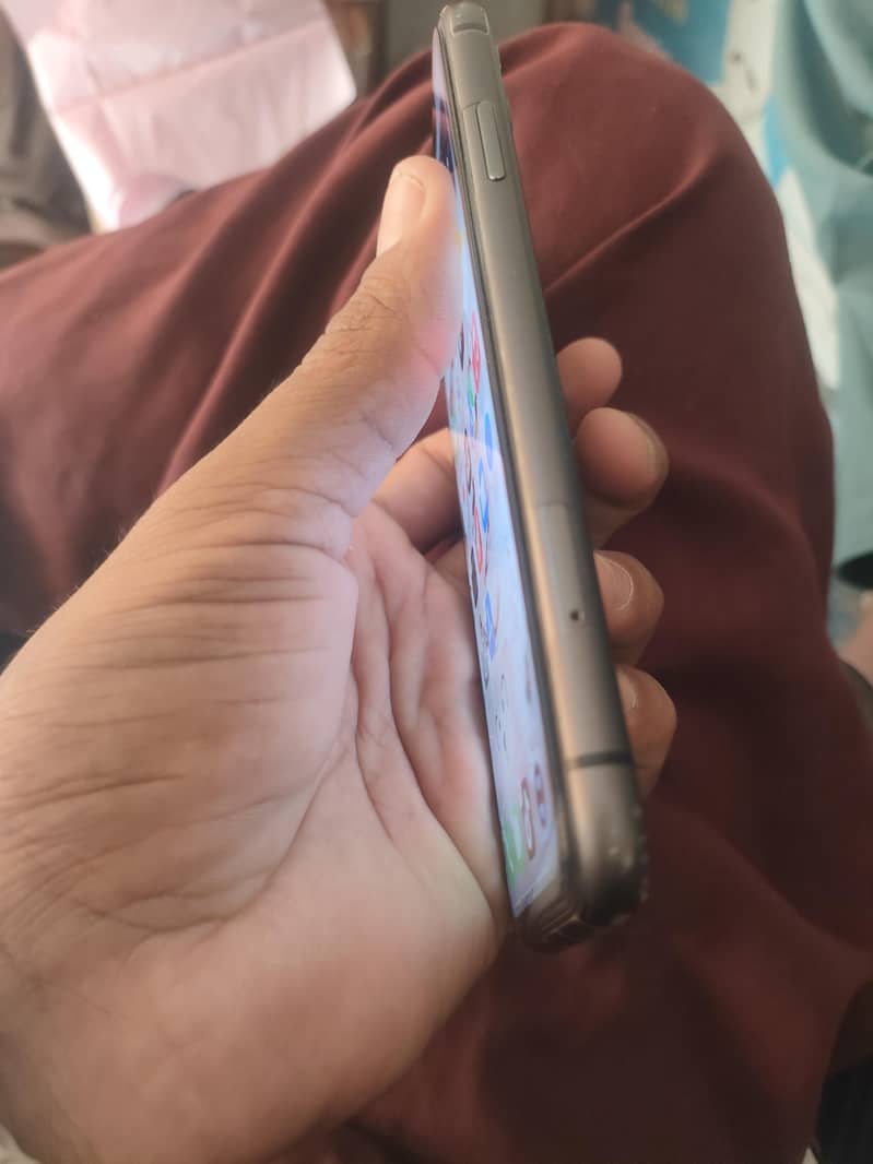 Apple iPhone 11 2