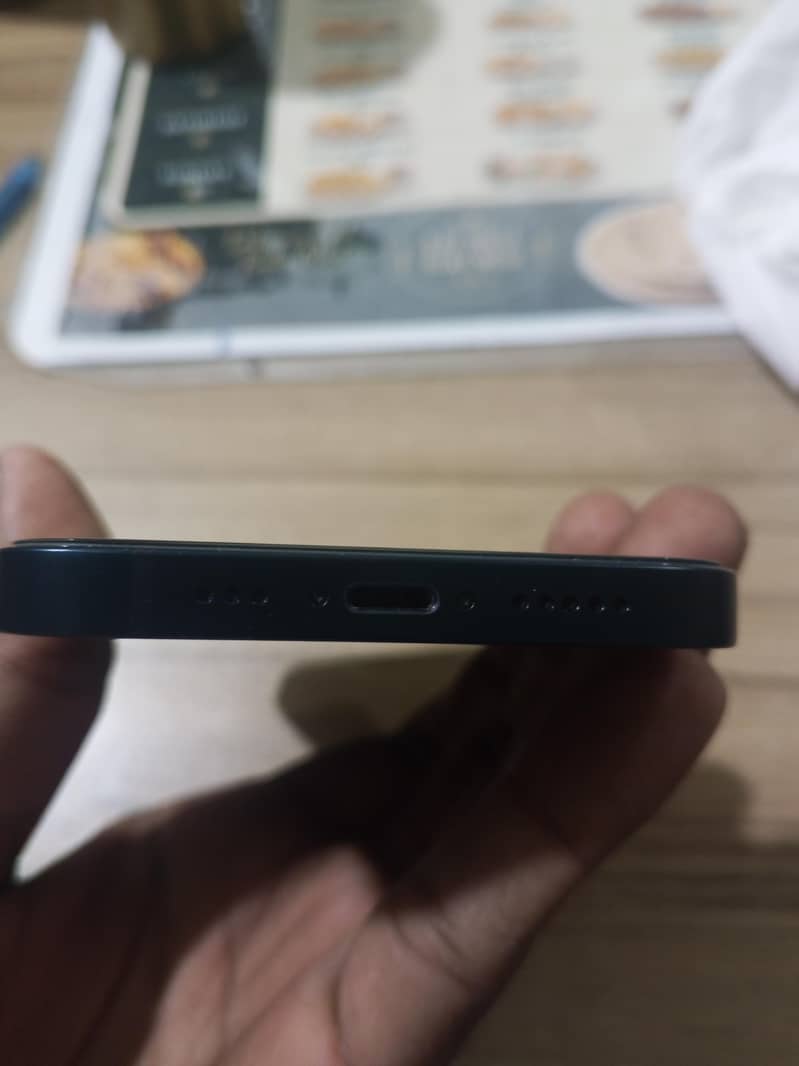 Apple iPhone 13 3