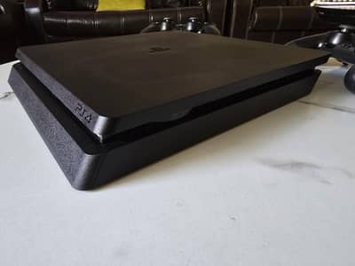 PS4 Slim