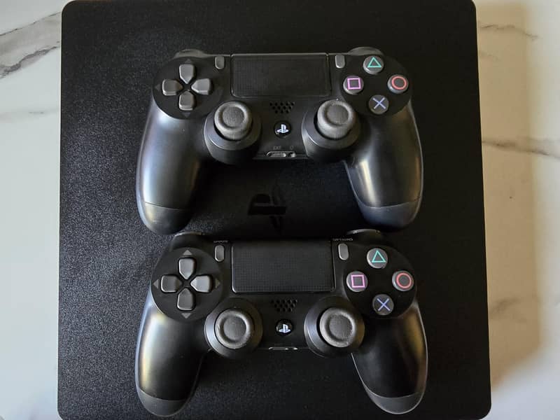 PS4 Slim 6