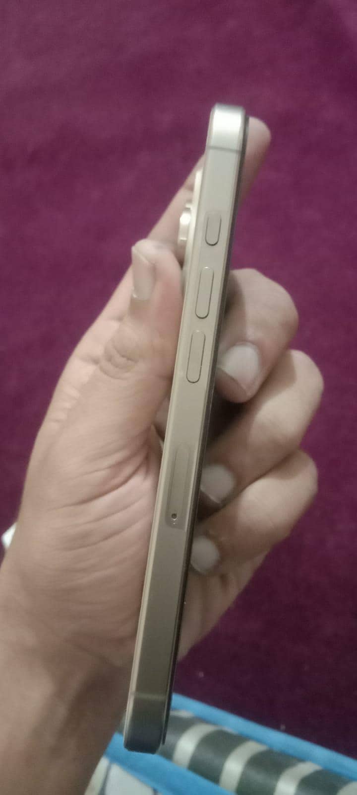 Apple iPhone 16 Pro 2