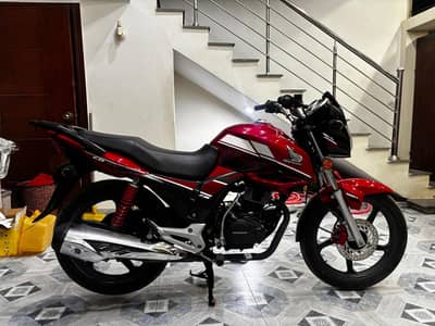 Honda cb150f 2022 (low mileage bike)