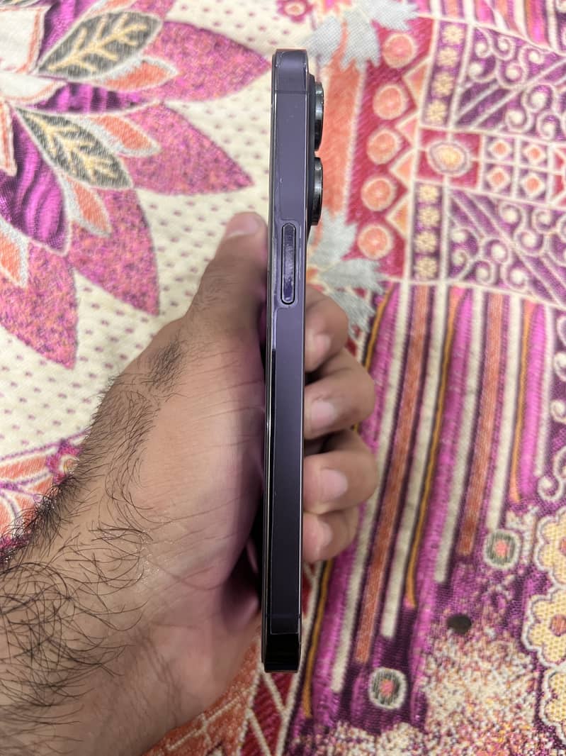 Apple iPhone 14 Pro 4