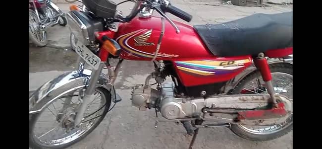 Bike for urgent sale 2015 model