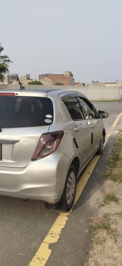 Toyota Vitz 2015