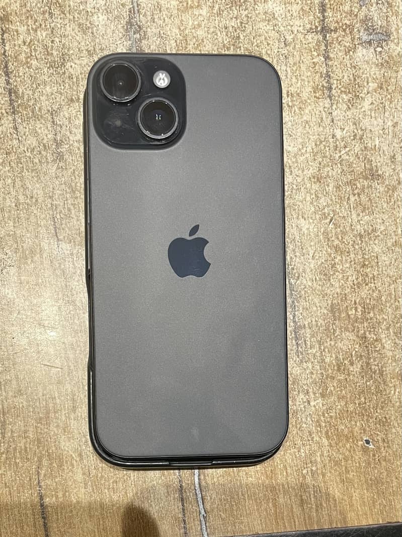 Apple iPhone 15 4