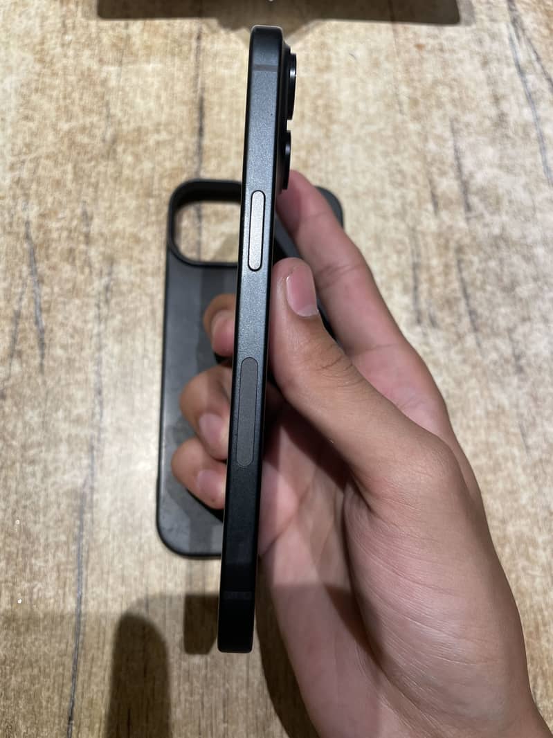 Apple iPhone 15 7