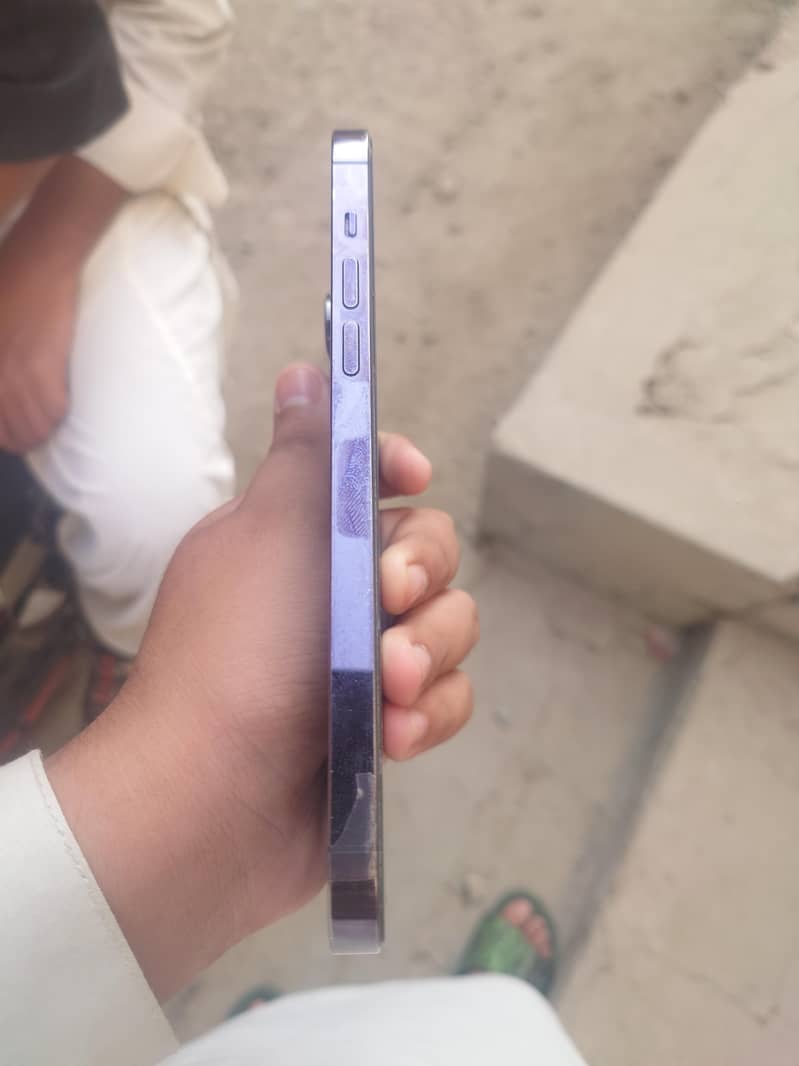 Apple iPhone 14 Pro Max 3