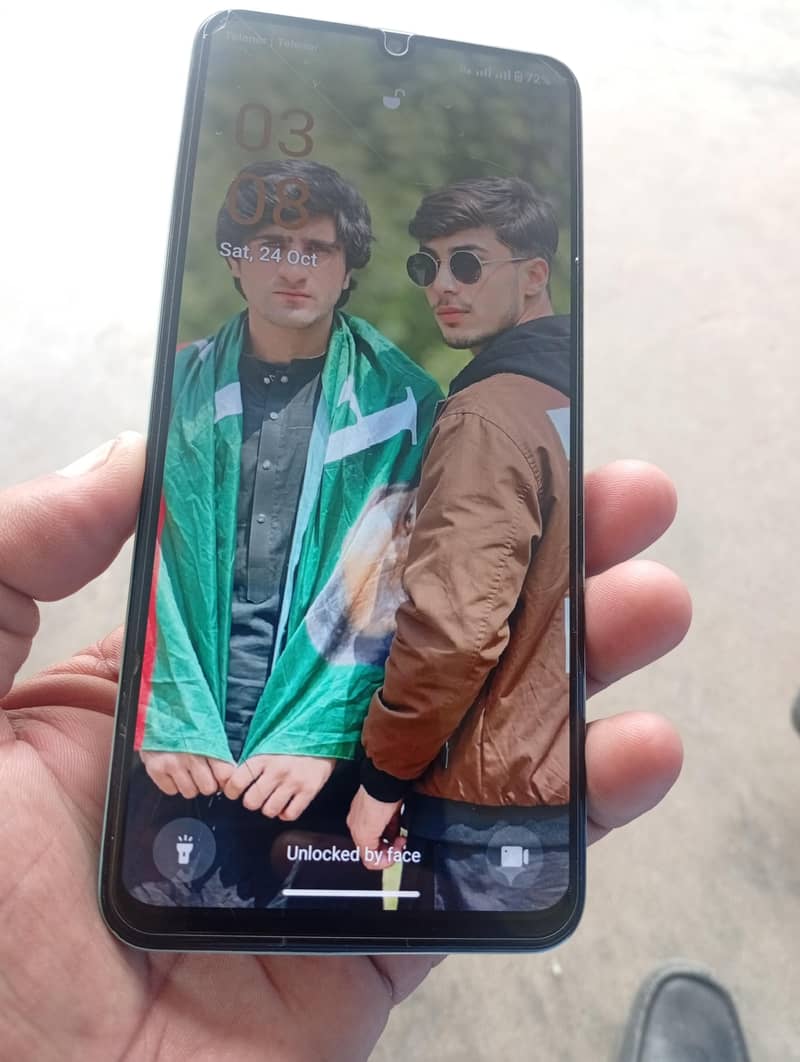 Realme C51 0