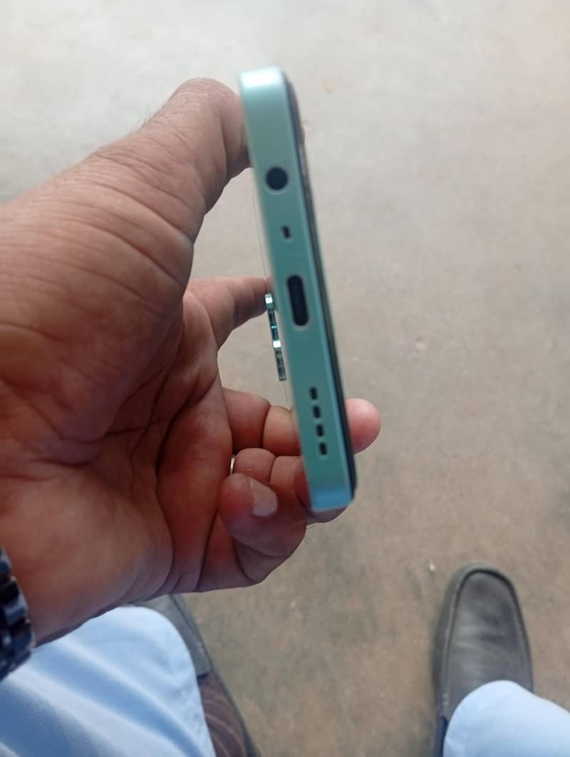 Realme C51 3