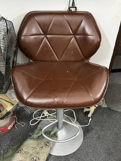 Dressing table chairrr