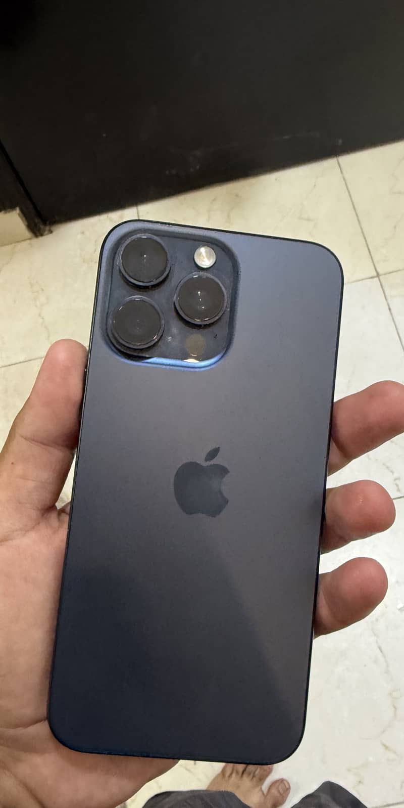 Apple iPhone 15 Pro Max 3