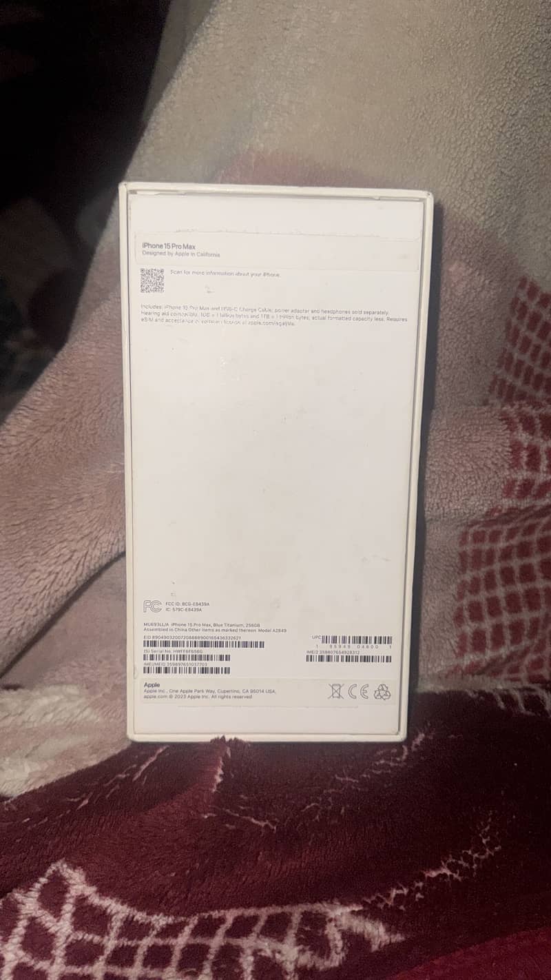 Apple iPhone 15 Pro Max 4