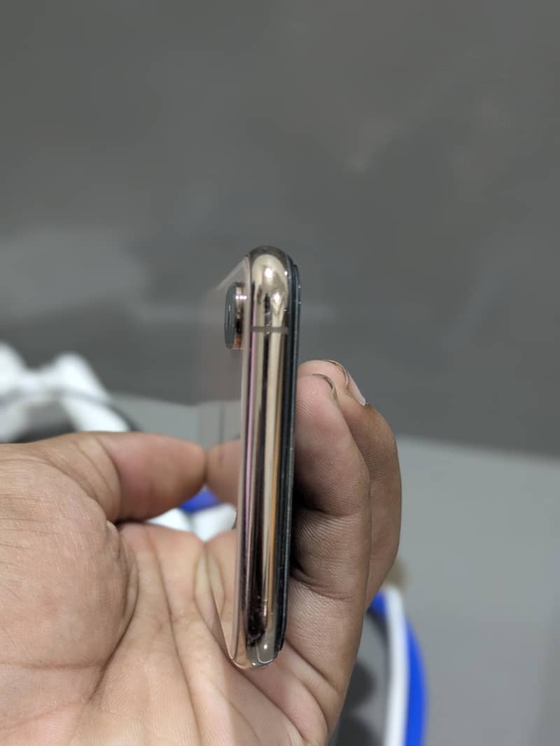 Apple iPhone XS 2