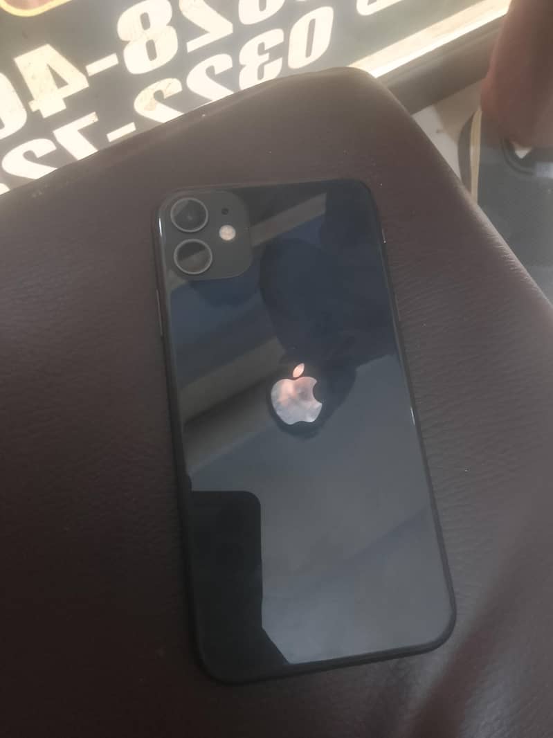 Apple iPhone 11 3