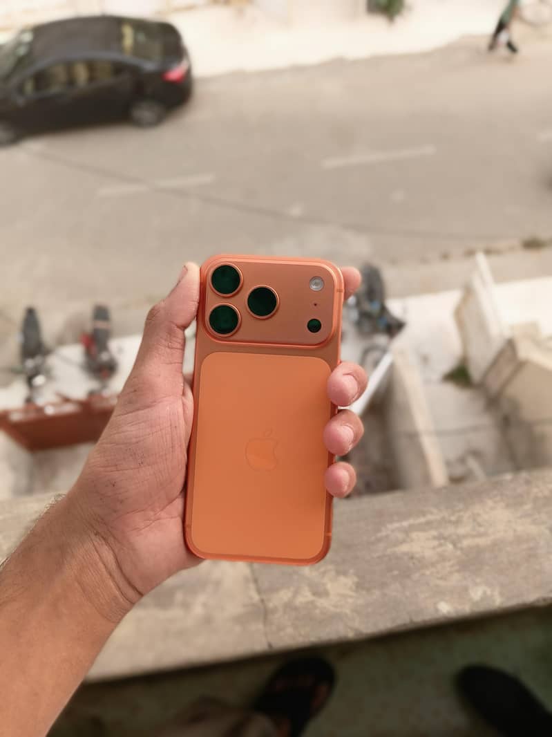 Apple iPhone 17 Pro 1